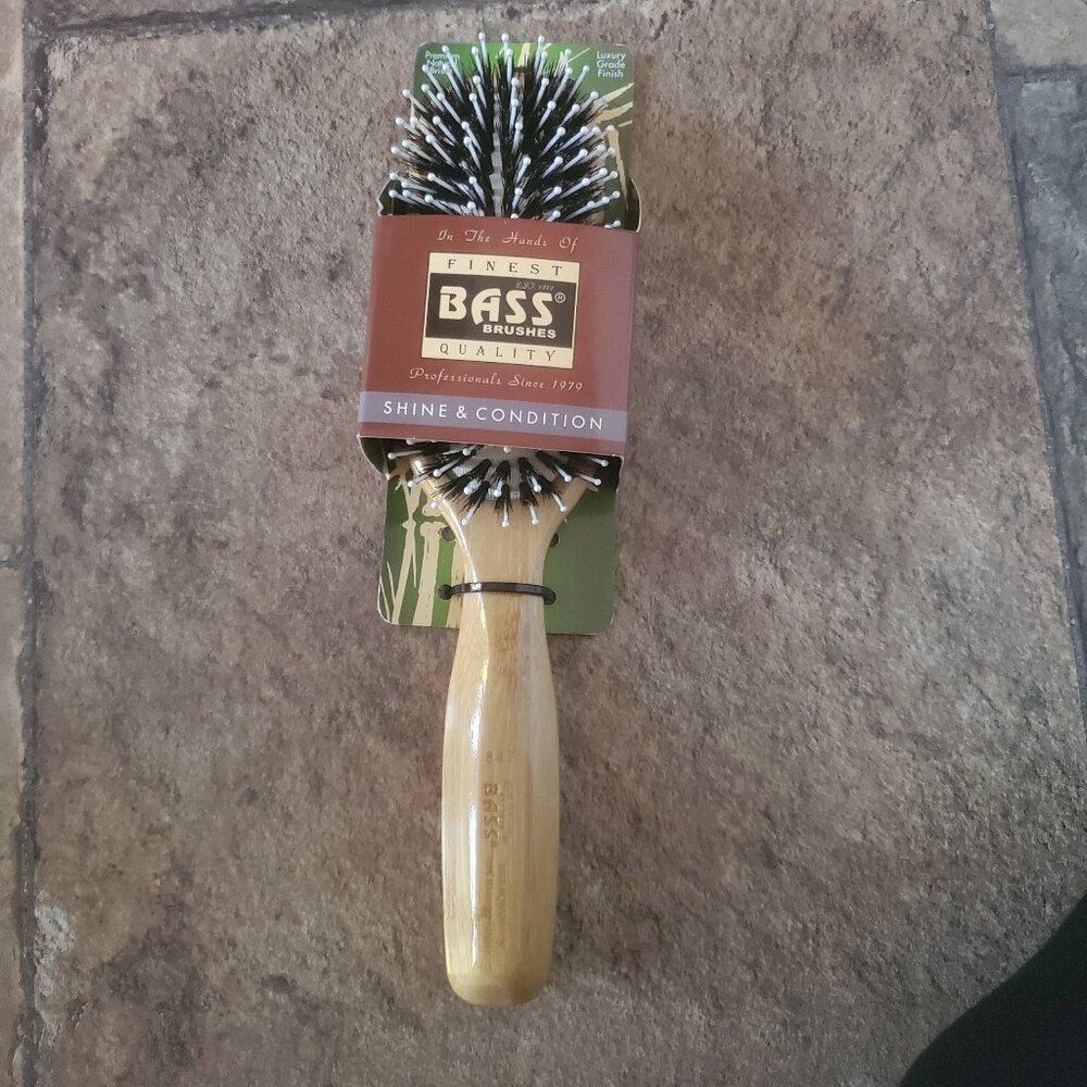 Bass 847 Brush